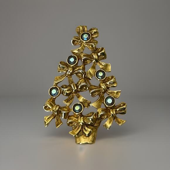 Lovely Vintage Gold Tone/ Blue AB Stones Tree Brooch By Avon. - Picture 1 of 2